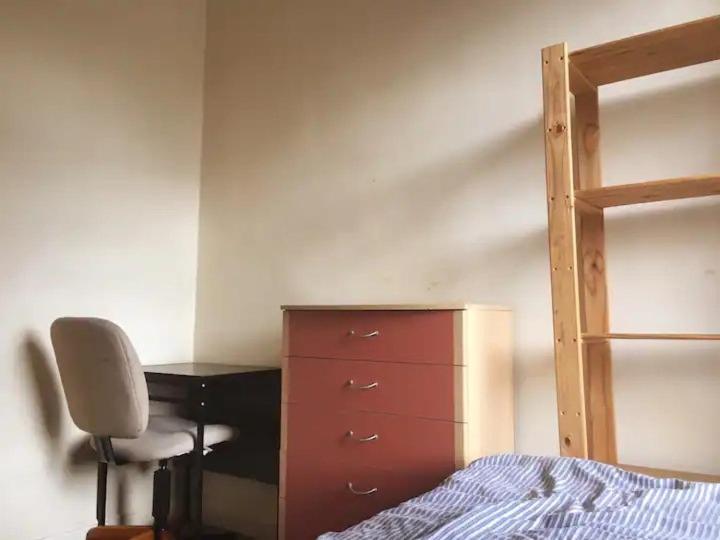 Single Room - Town & University Nearby, 24H Bus, Airport-Linked Manchester Exterior foto
